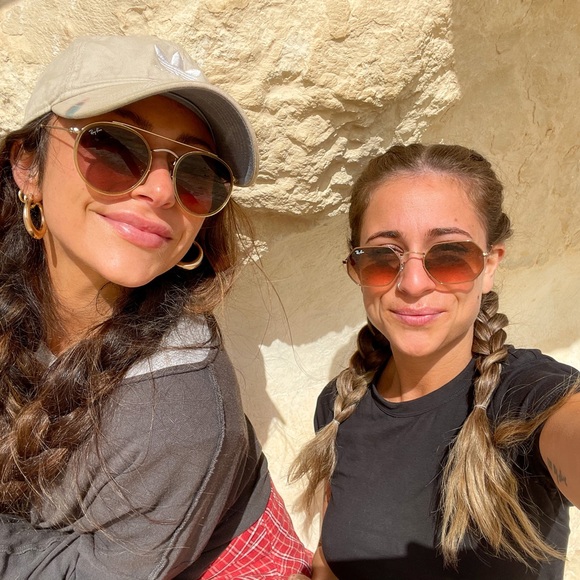 Meet your Posher, Christine - Picture 4 of 5